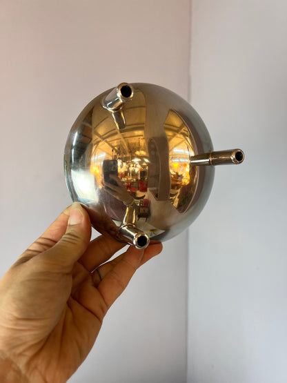 Schale von Stoff und Nagel