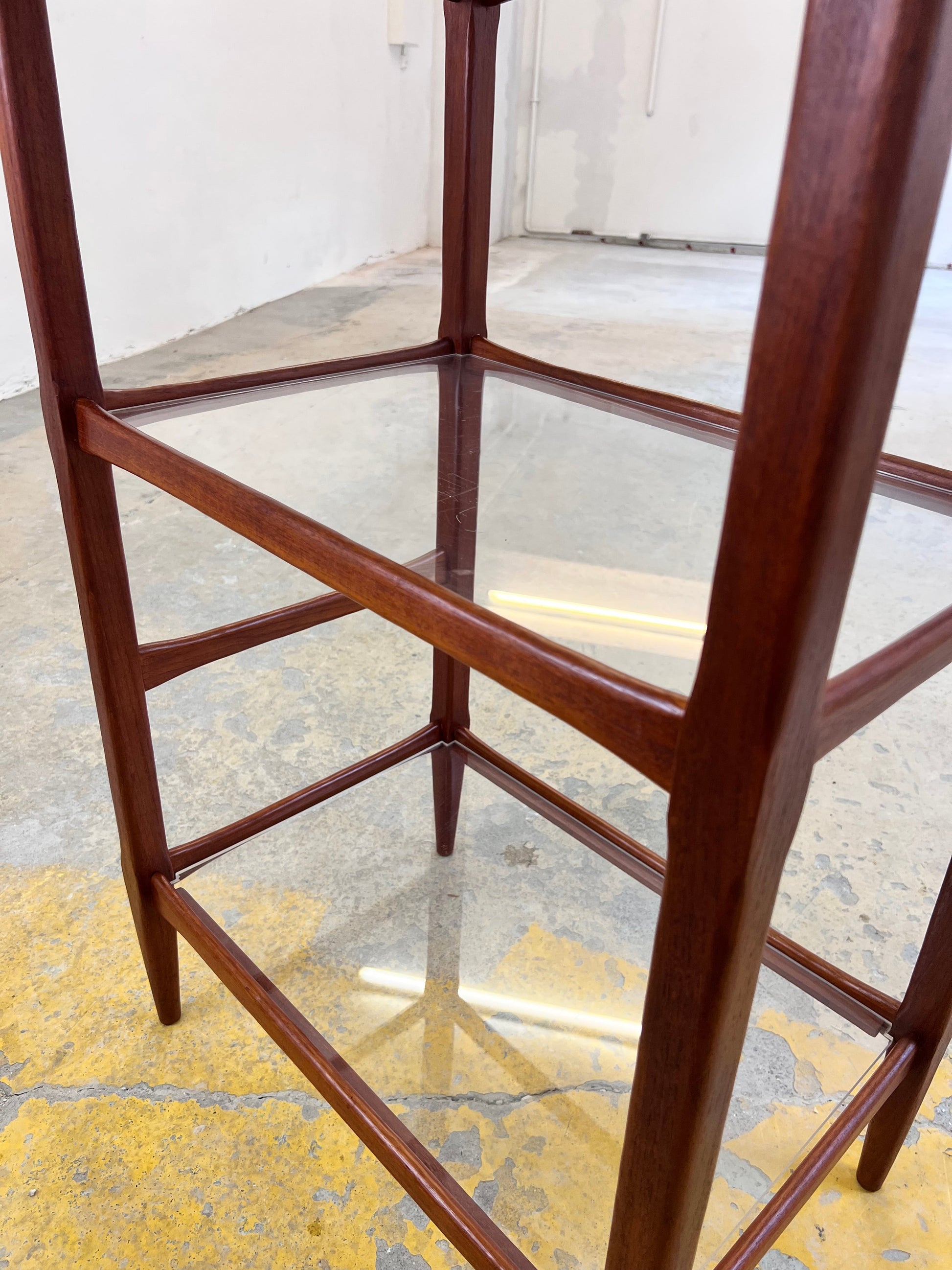 Vintage Regal Teak mit Acrylglasplatten aus Dänemark
