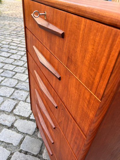 Vintage Kommode Teak mit Schloss aus Dänemark