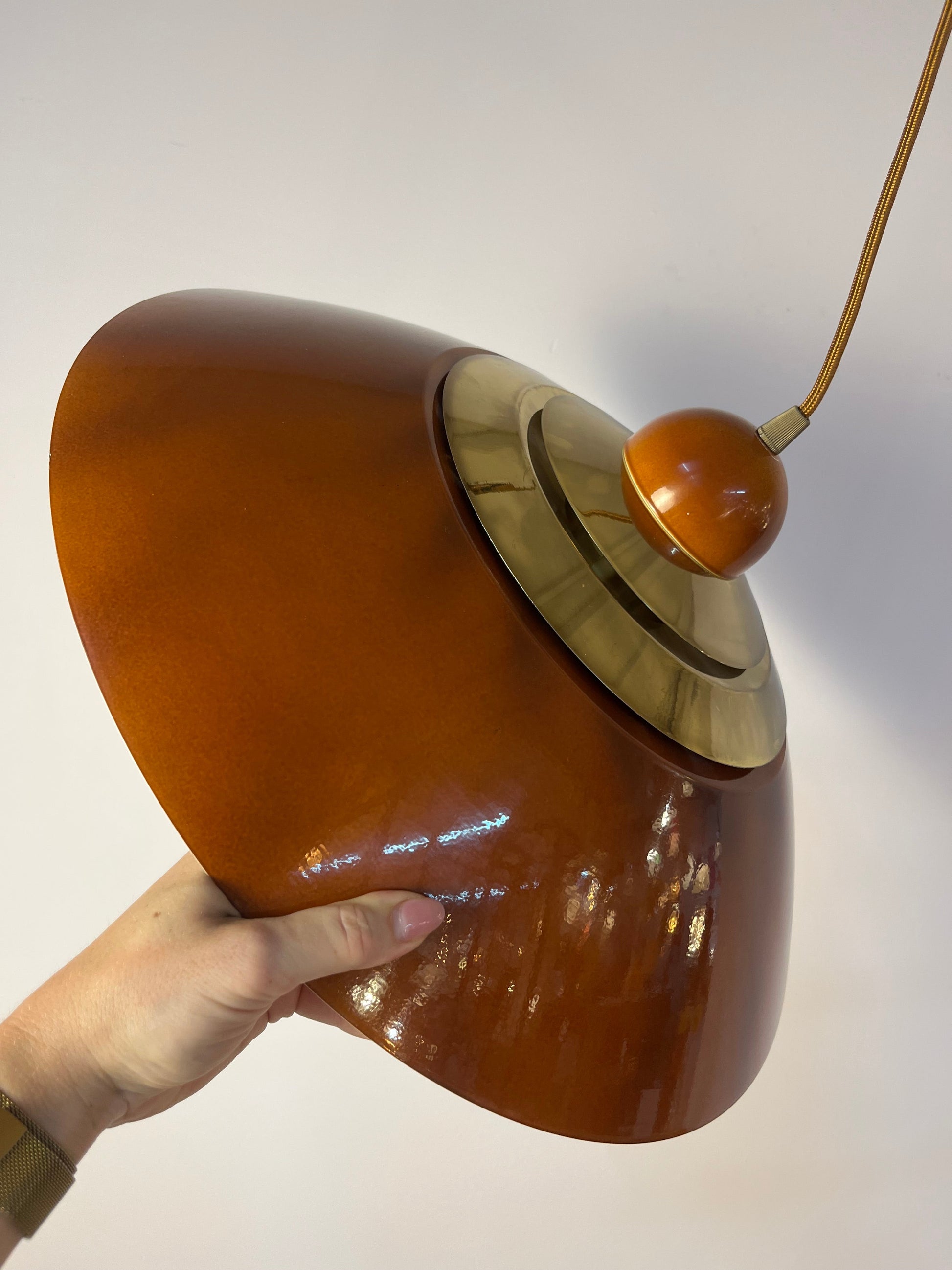 Vintage Hängelampe Messing und Orange aus Belgien