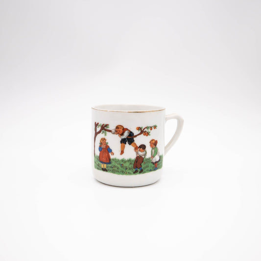 Vintage Kaffeetasse Porzellan mit Kindern im Apfelbaum, Art Deco