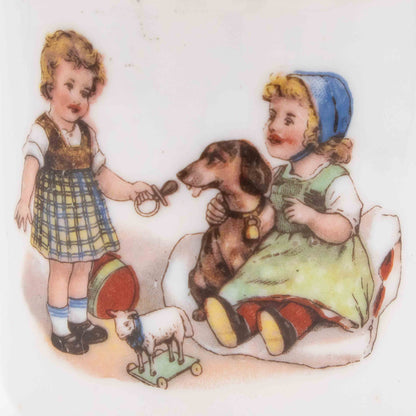 Vintage Mokkatasse mit Kindern und Dackel, Porzellan, Art Deco