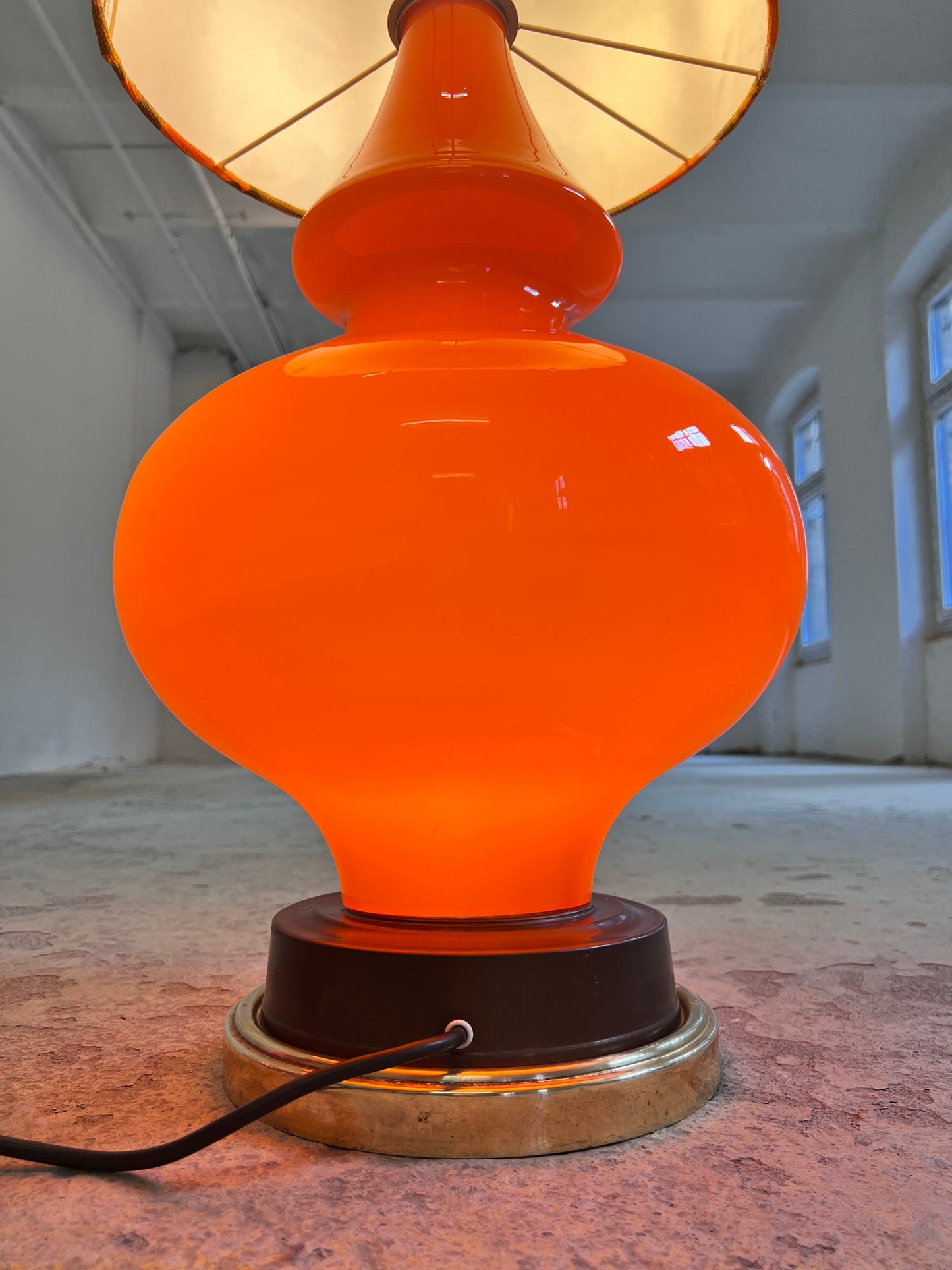 Vintage Stehlampe Flower Power orange Glasfuß beleuchtet 70er Schirm grün senfgelb