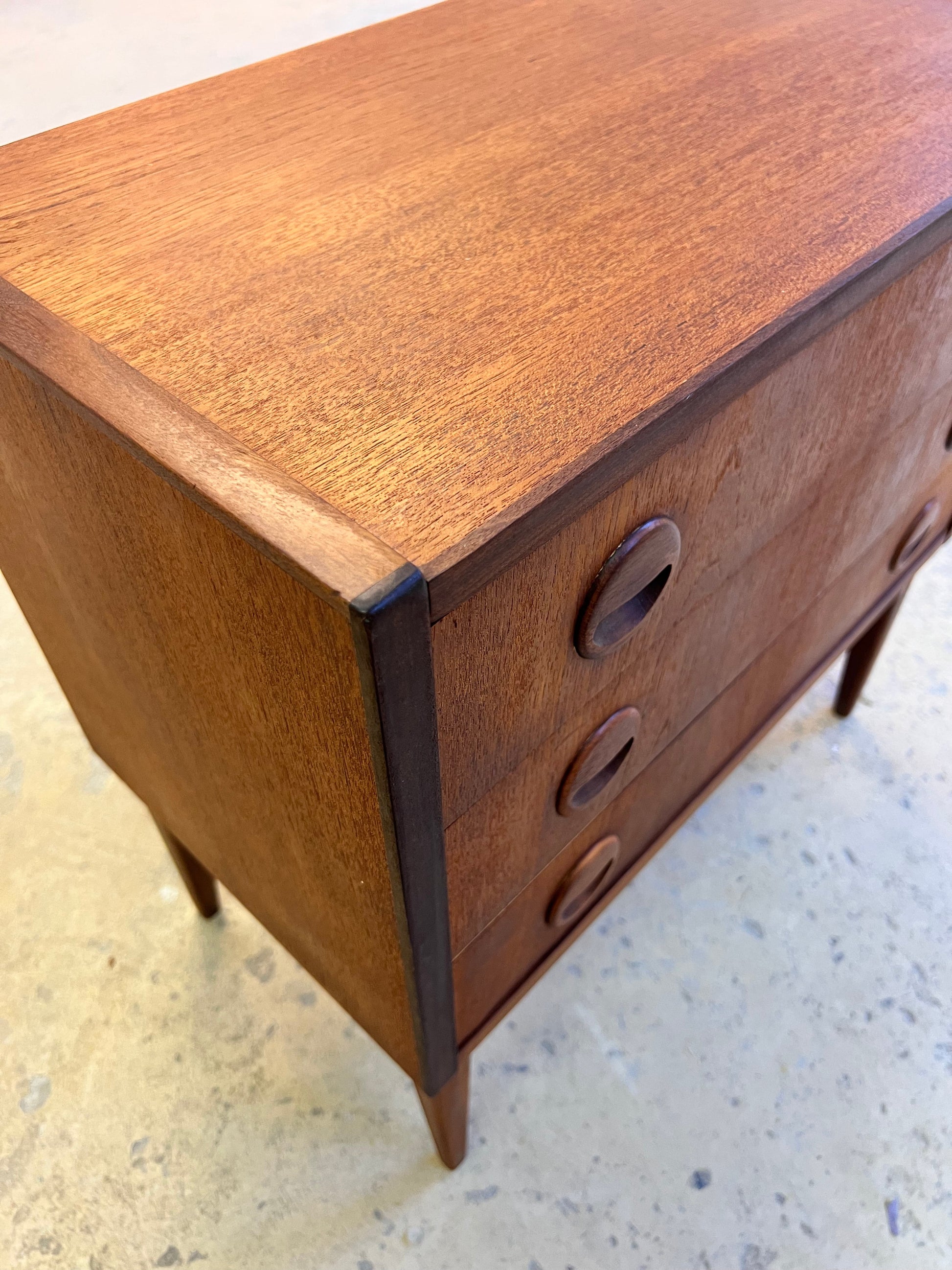 Vintage Kommode Teak aus Dänemark, 3 Schublade, braun refurbished