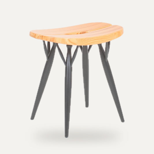 Pirkka Hocker von Ilmari Tapiovaara für Artek | studio