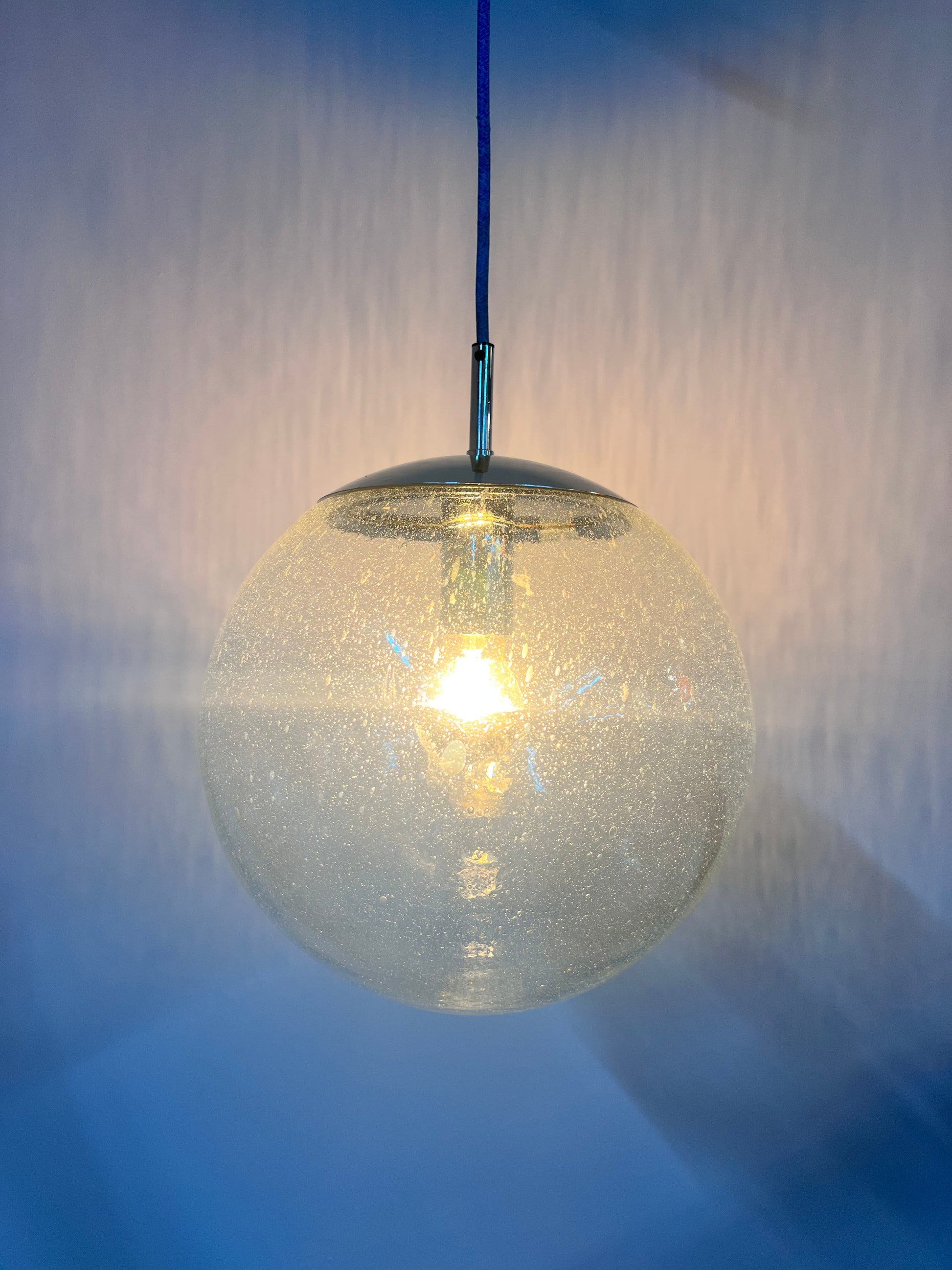 Vintage Pendelleuchte Glaskugel von Hustadt Leuchten
