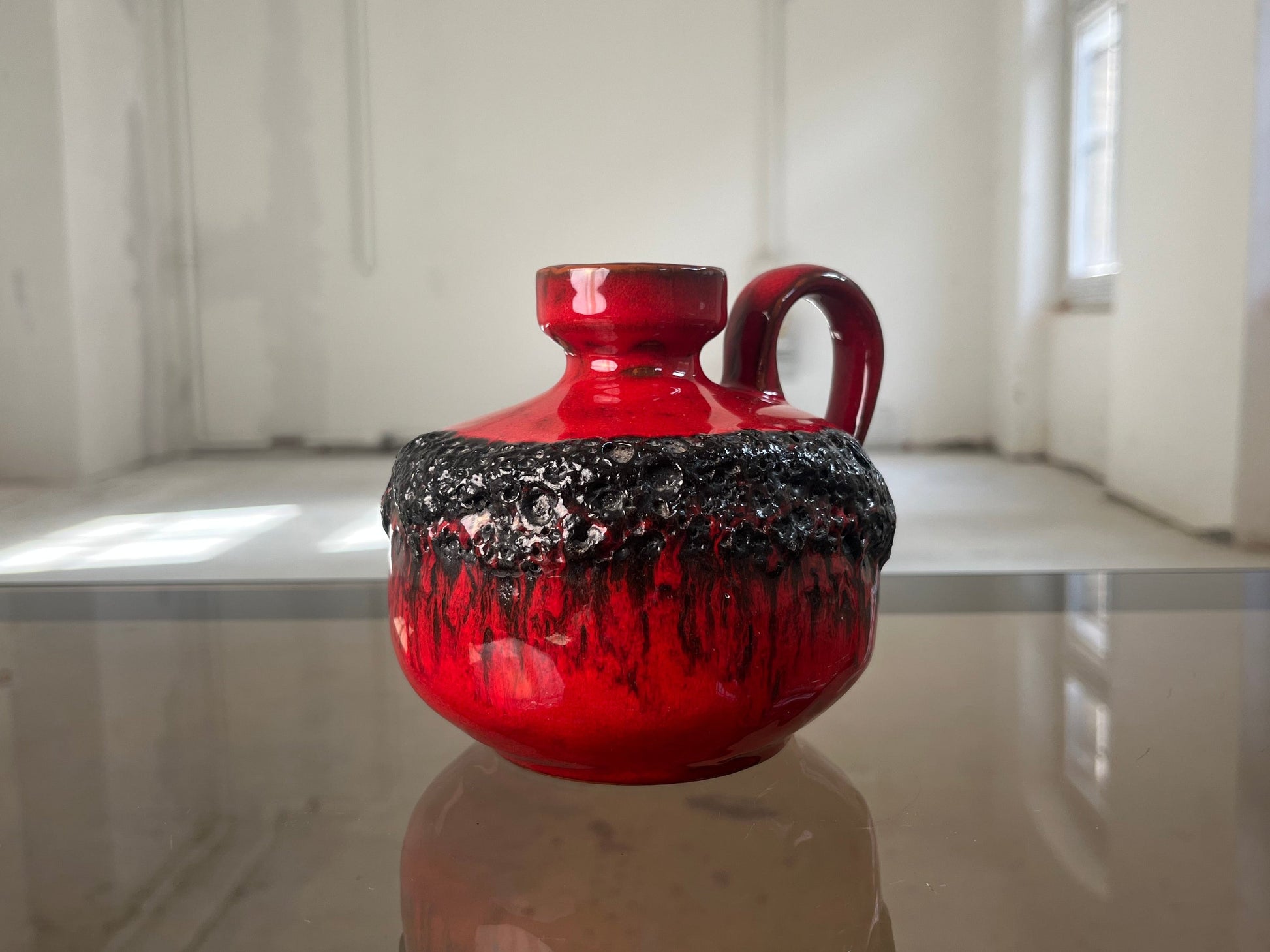 Vintage Vase 210 rot schwarz von Kreutz für Kreutz Keramik Lava-Glasur