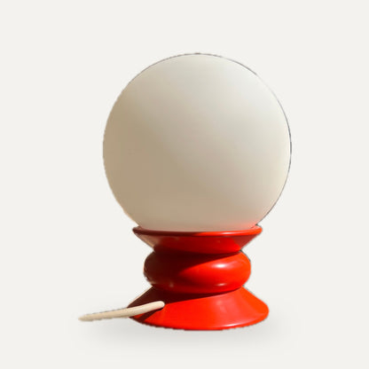 Vintage Tischlampe rot Opalglas von Temde | studio