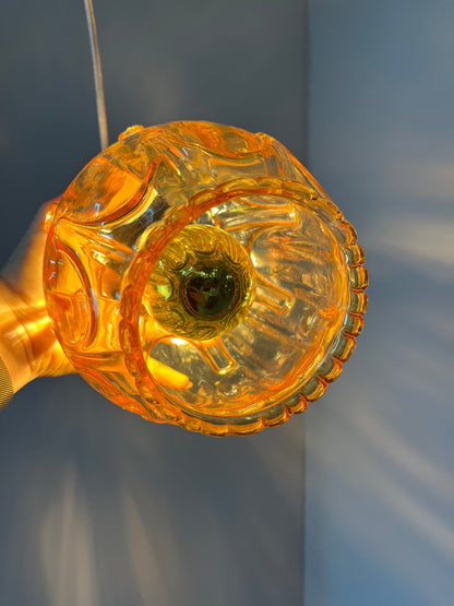 Lampe suspendue vintage en verre jaune doré avec laiton