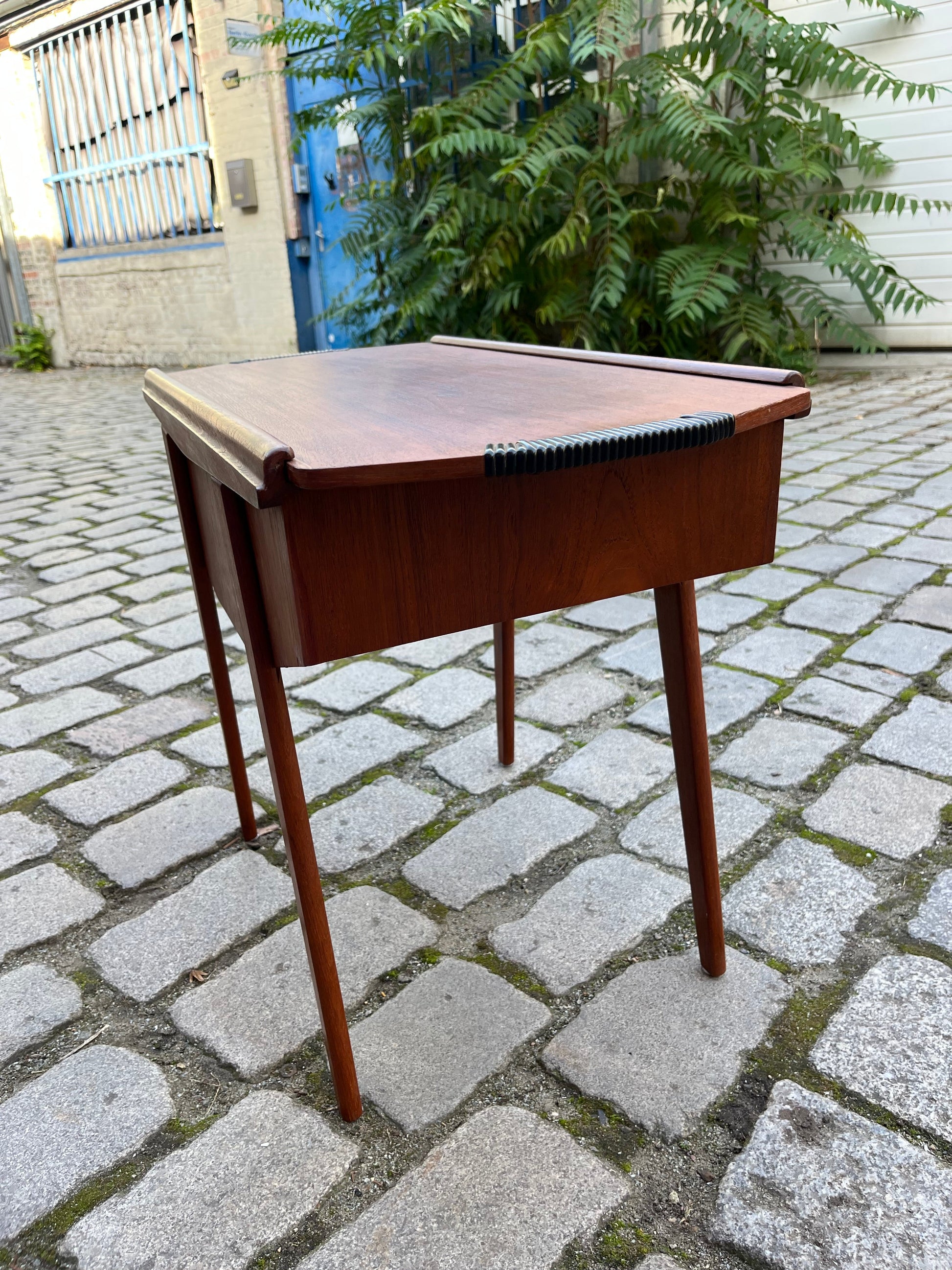 Beistelltisch Nähkasten Teak aus Dänemark