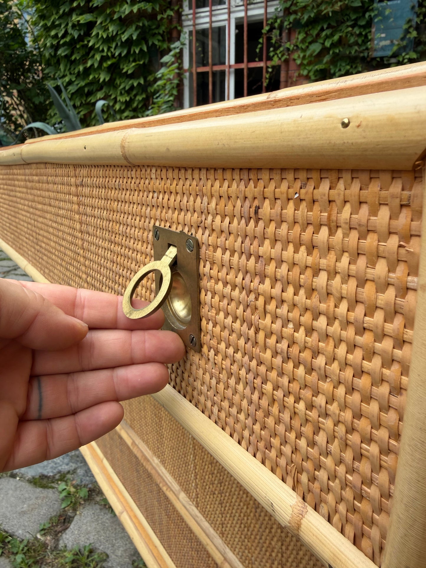 Vintage Kommode aus Rattan und Bambus von Dal Vera mit Messinggriffen