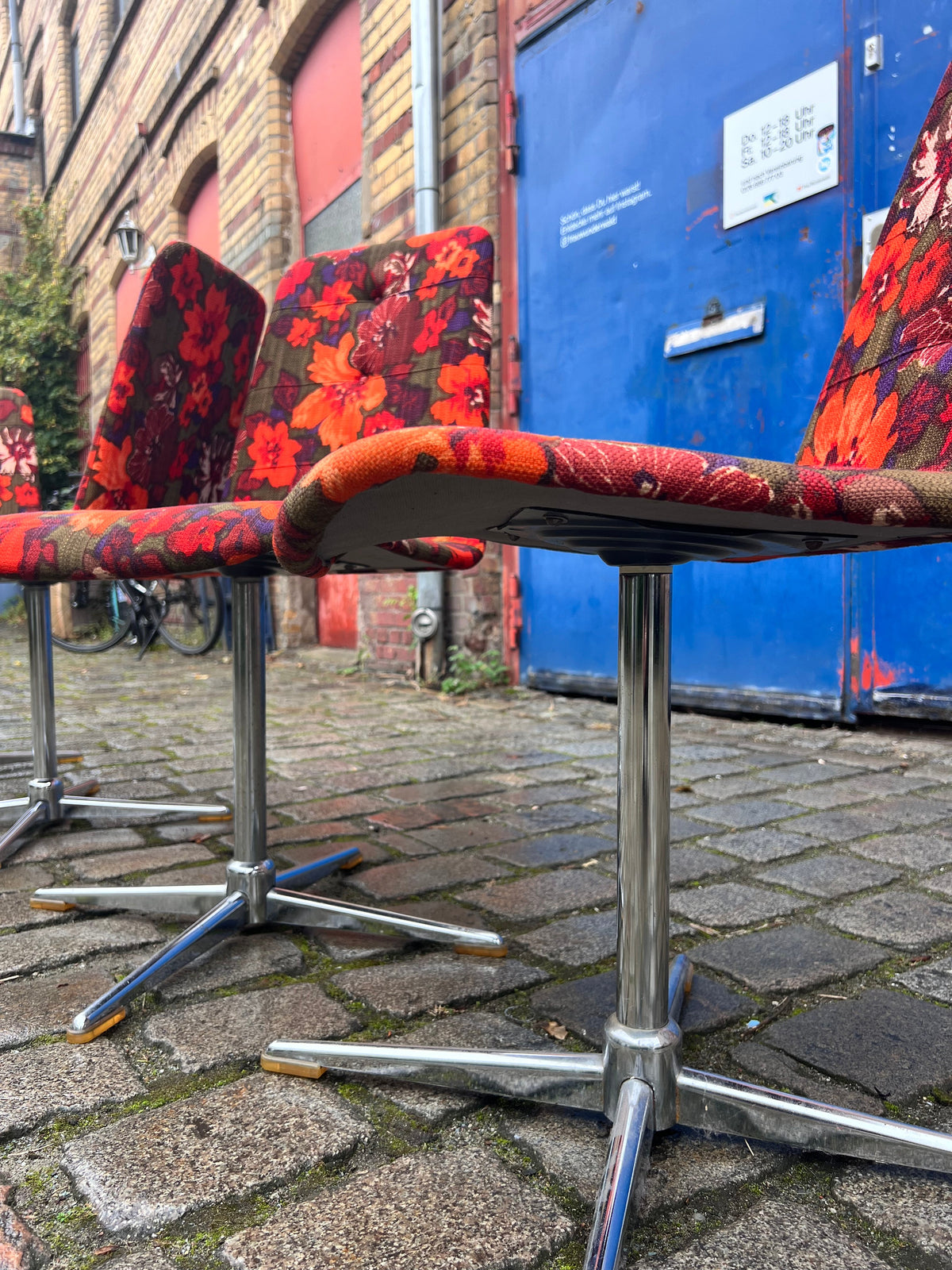 4x Drehstuhl rot floral von EKA Wohnmöbel
