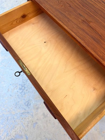 Vintage Kommode Teak mit Schloss aus Dänemark