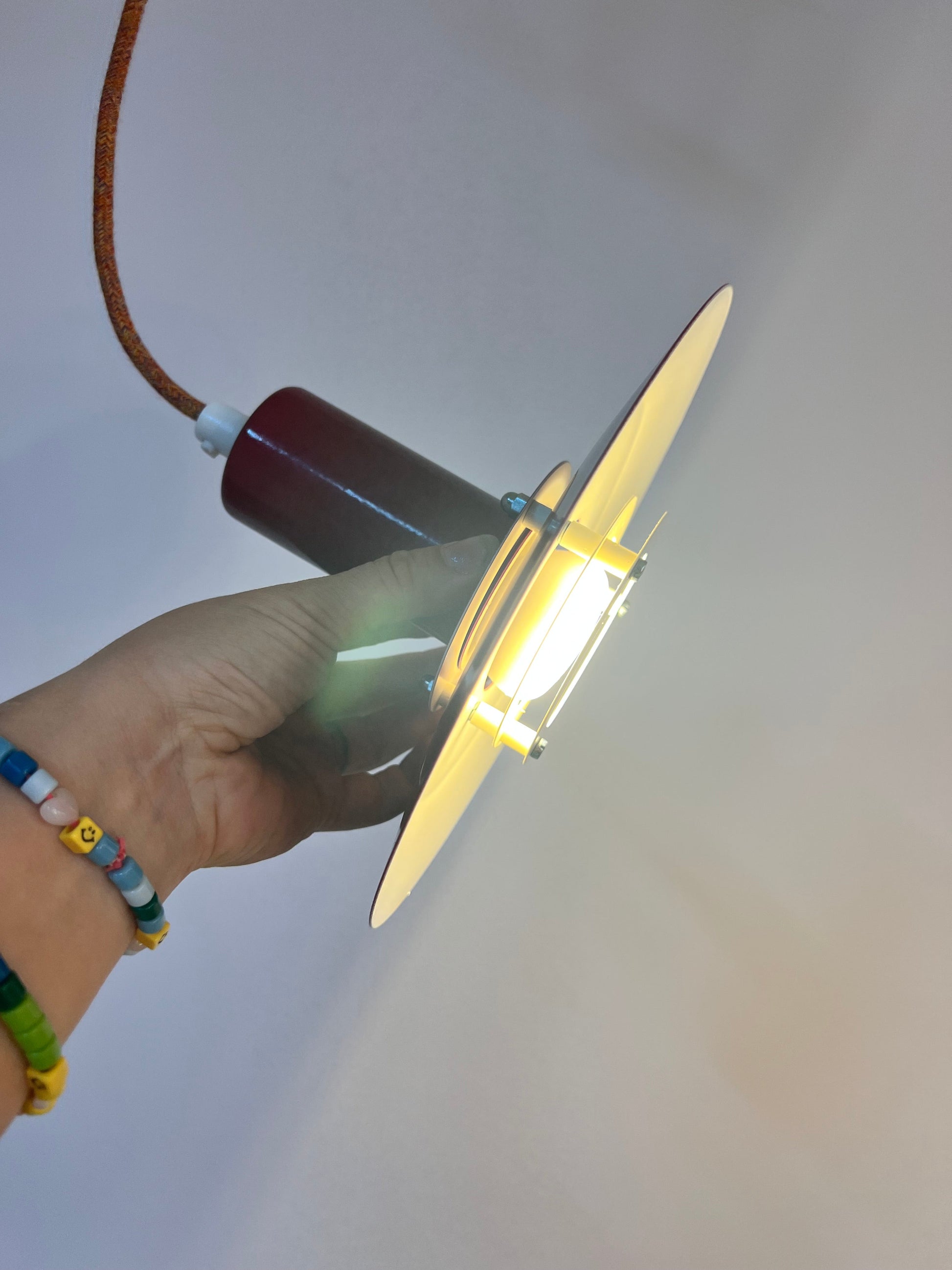 Vintage Lamellenlampe "4020" von Lyfa, dunkelrot