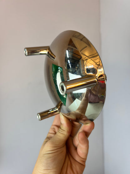 Ashtray made of fabric and nail