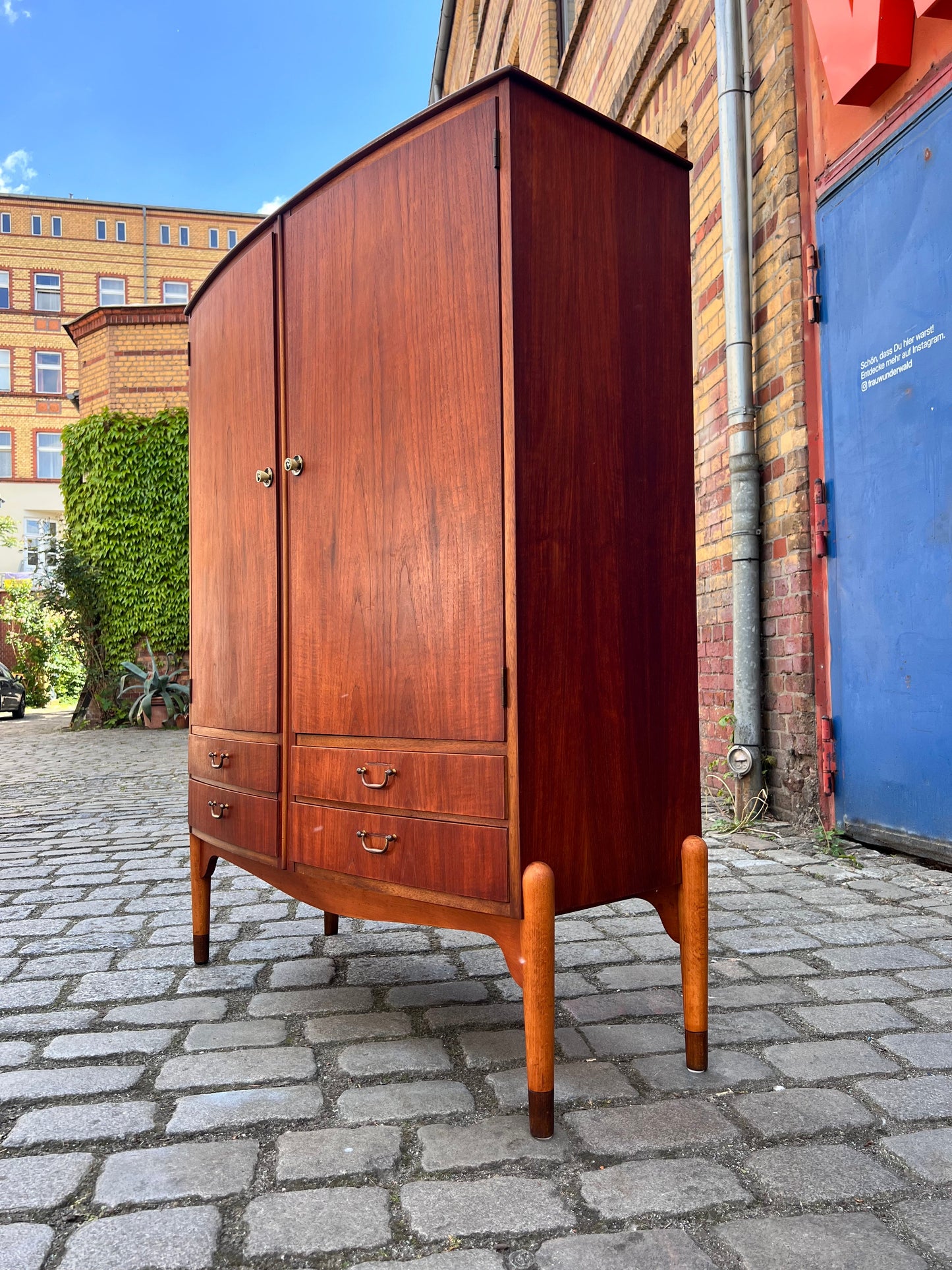 Armoire vintage en teck du Danemark