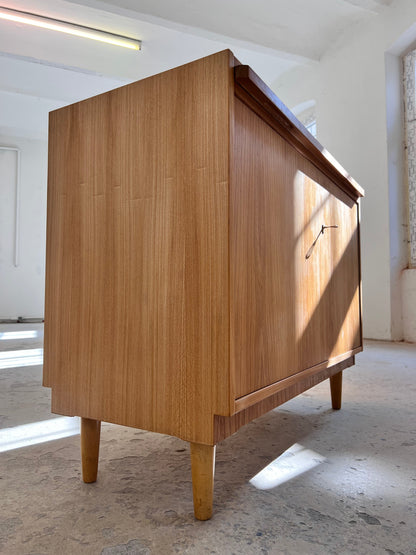 Vintage Schrank mit Auszug von Hellerau