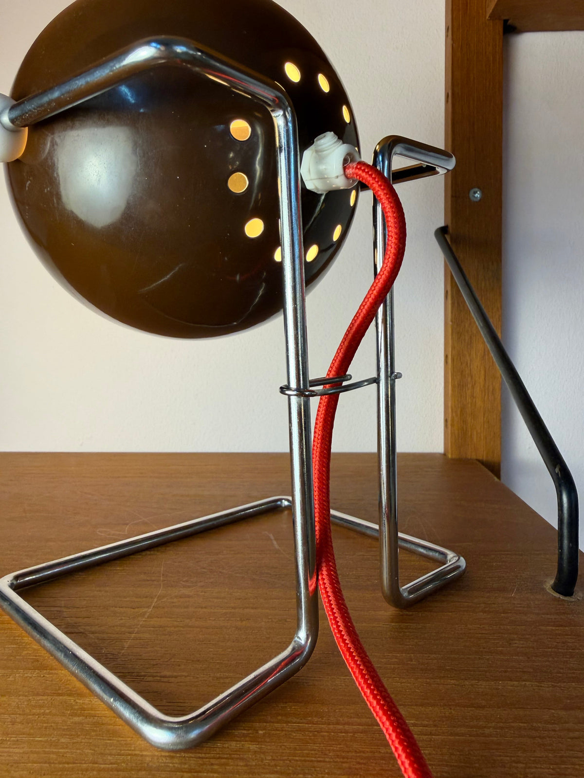 Vintage Kugel-Tischlampe aus Dänemark, Metall in Braun und Silber