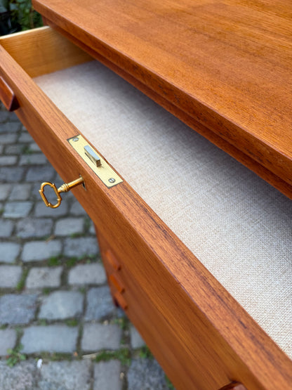 Vintage Tallboy Kommode aus Teak, Dänemark