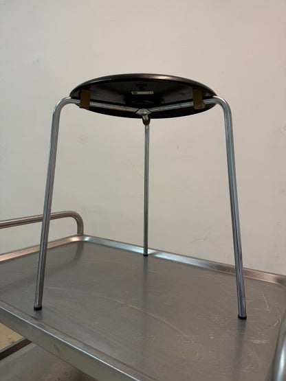 Vintage Hocker "Dot" schwarz Chrom von Arne Jacobsen für Fritz Hansen