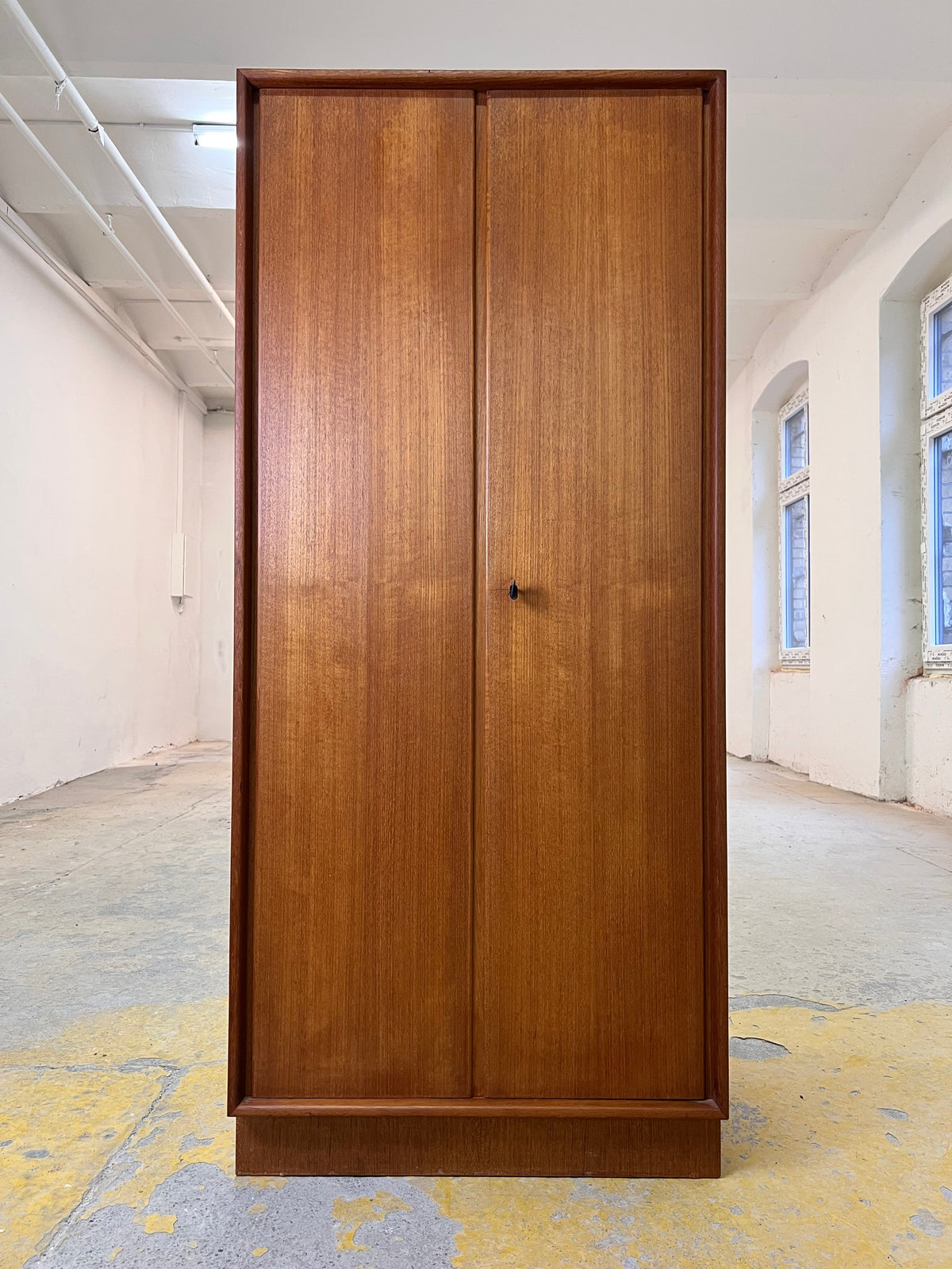 Vintage Kleiderschrank Typ 2994 von rt Möbel aus Teak
