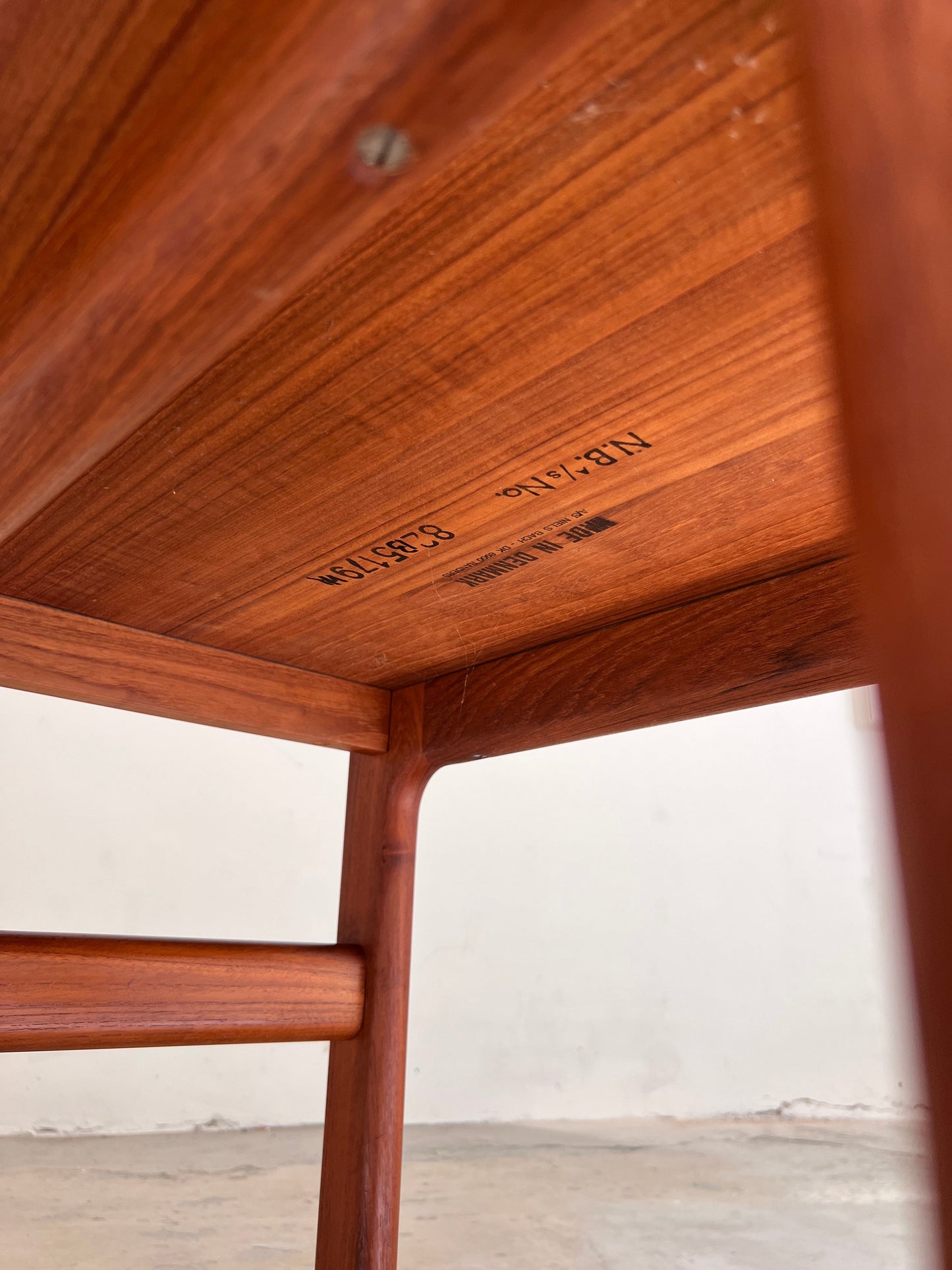 Vintage Beistelltisch Teak von Niels Bach