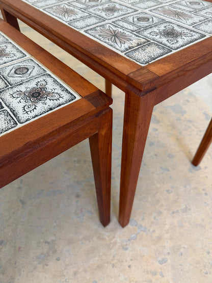 Set von 3 Vintage Satztisch Teak und Fliesen aus Dänemark