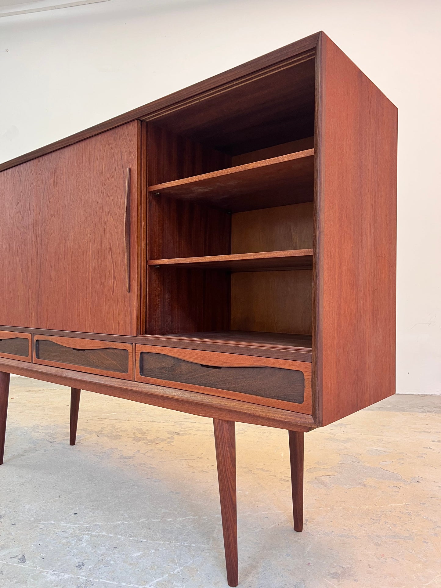 Vintage Highboard aus Teak aus Dänemark