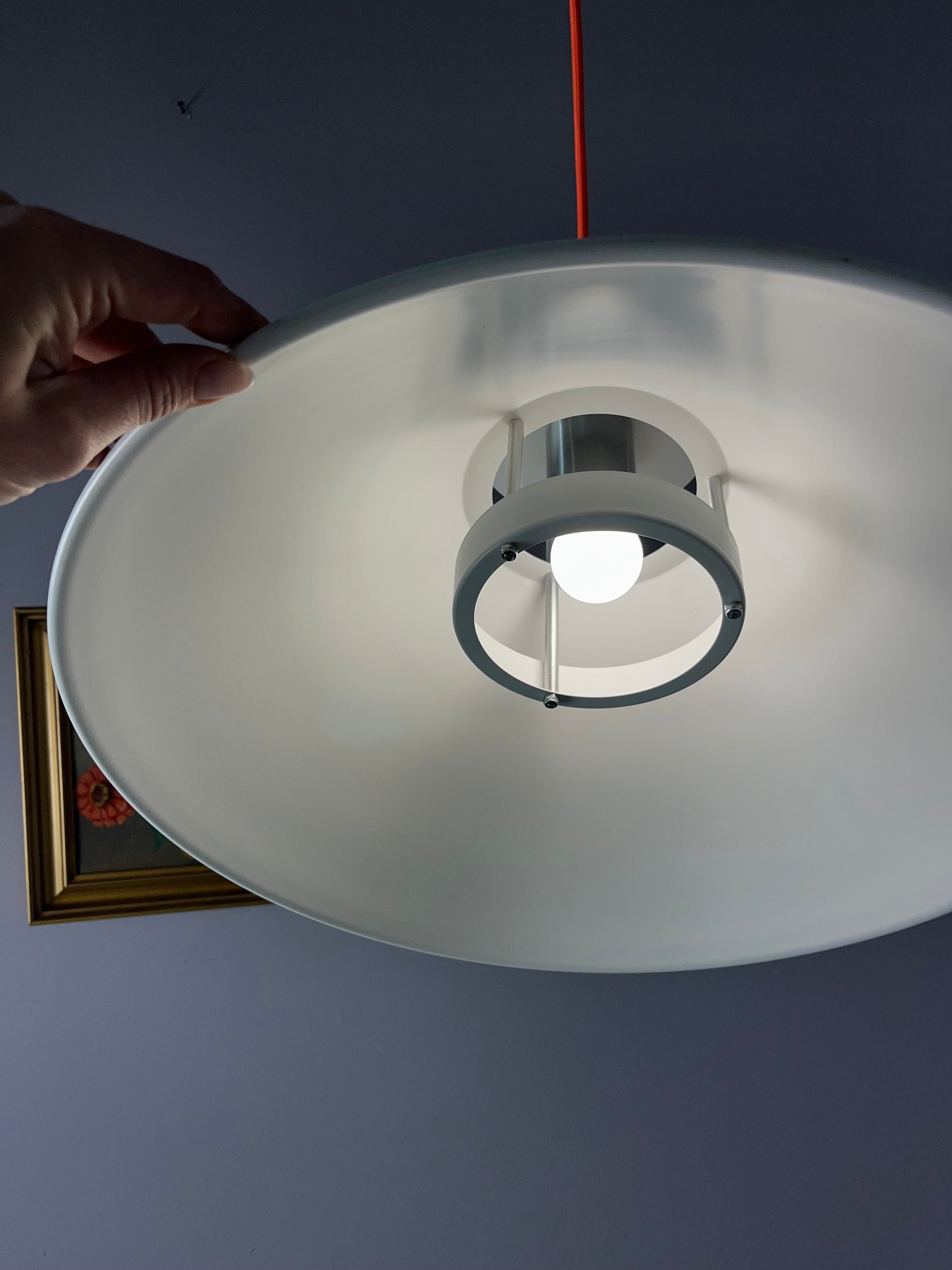 Hängelampe weiß von C.F. Möller Architects für Nordisk Solar