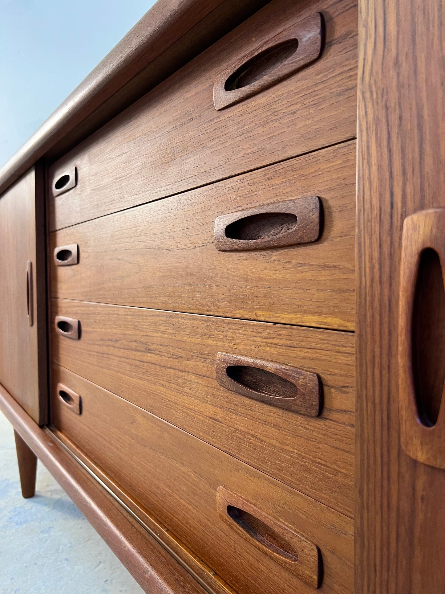 Vintage Sideboard von H.P. Hansen für H.P. Hansen Teak