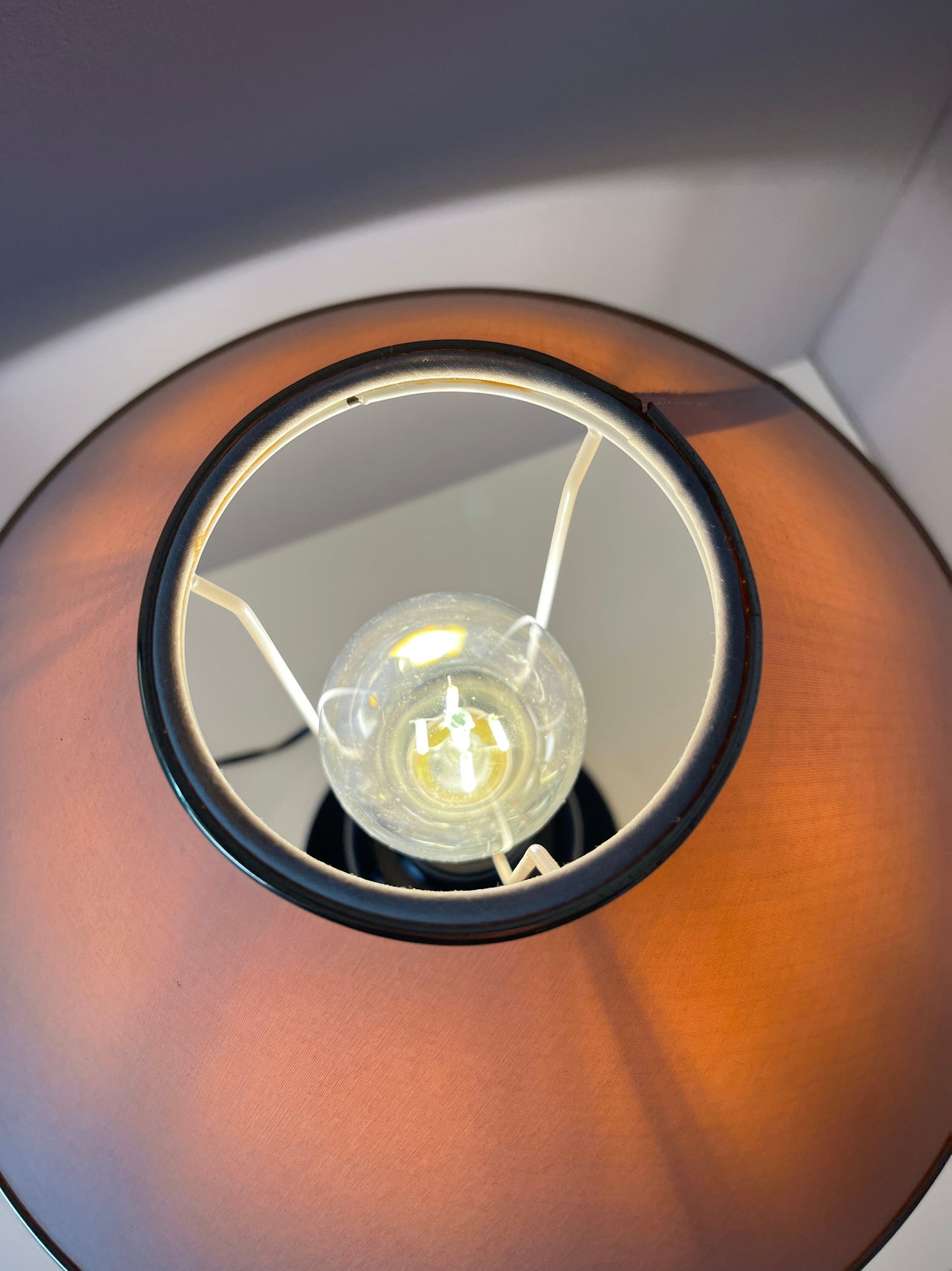 Vintage Tischlampe Backgammon von Holmegaard opal schwarz