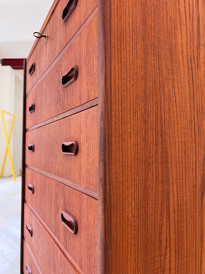 Vintage Kommode Teak mit Schloss aus Dänemark