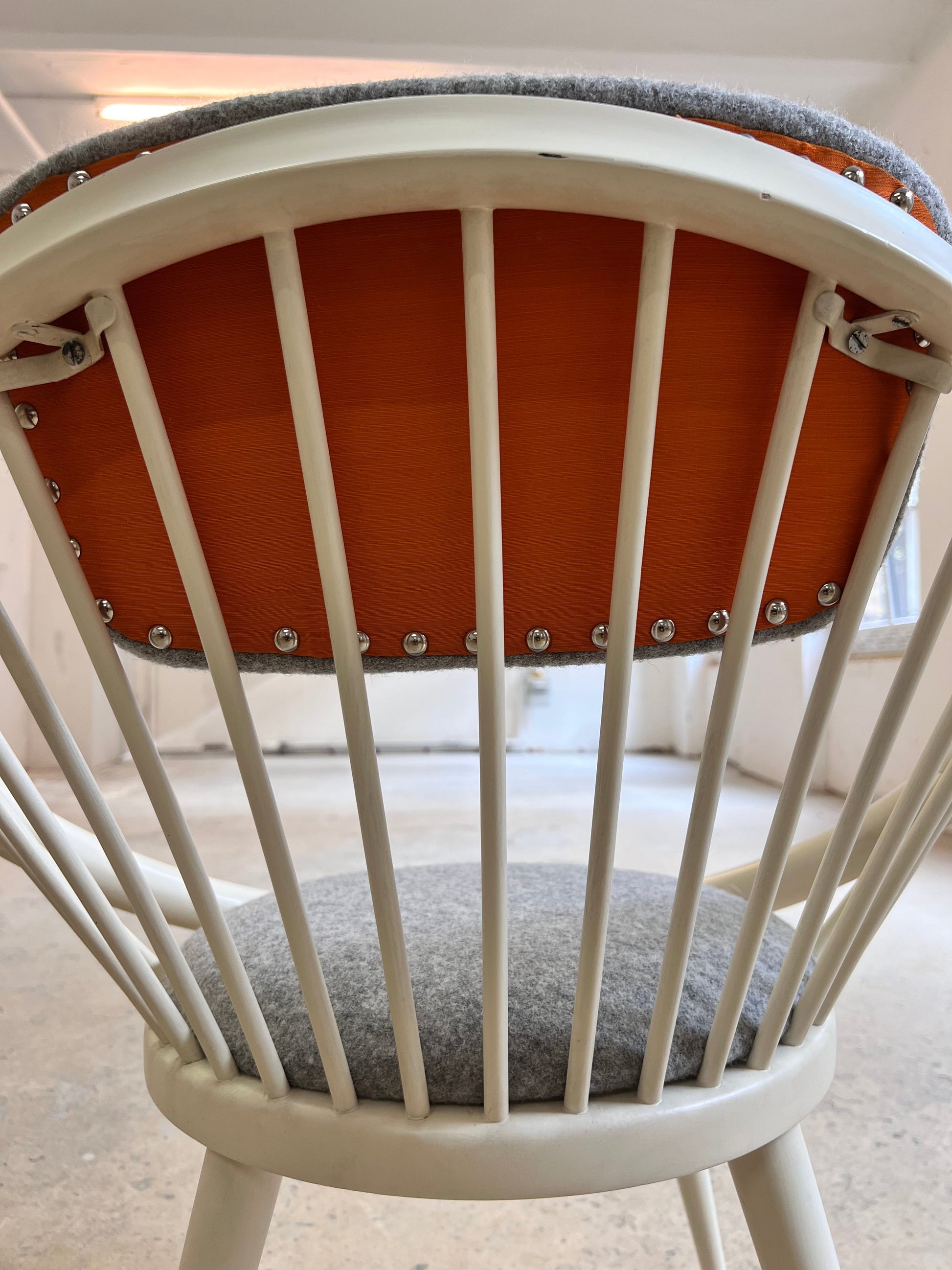 Vintage Sessel Circle Chair von Yngve Ekström für Swedese weiß grau orange