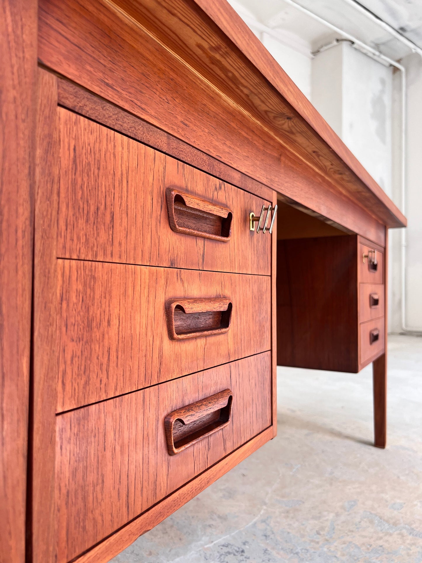 Vintage Schreibtisch Teak von Sigh und Søns Møbler