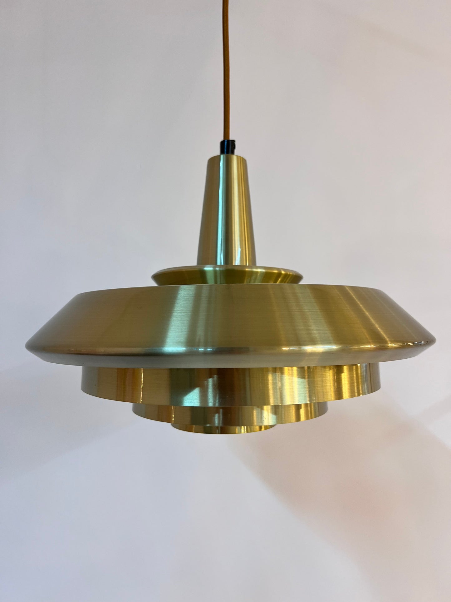 Vintage Lamellenlampe Gold aus Dänemark