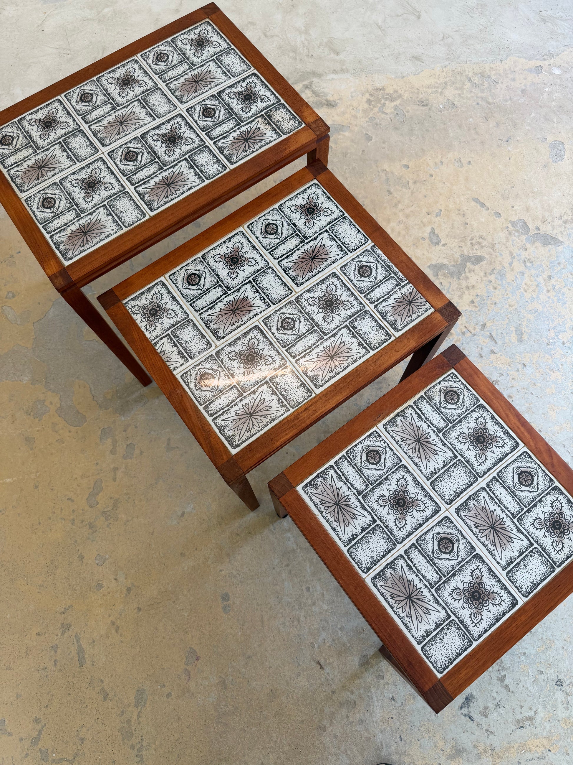 Set von 3 Vintage Satztisch Teak und Fliesen aus Dänemark