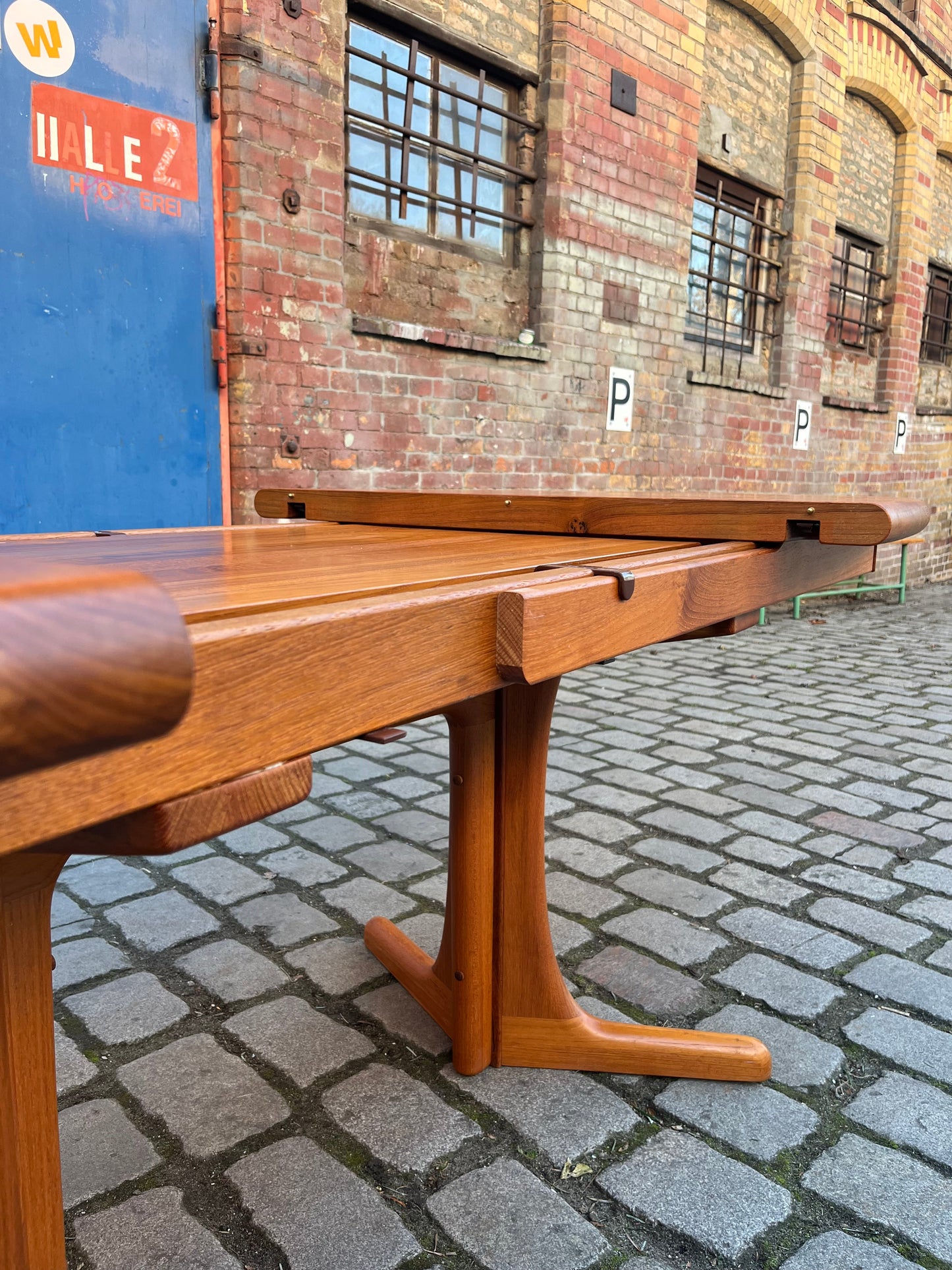 Vintage Esstisch ausziehbar Teak mit integriertem Plattenfach