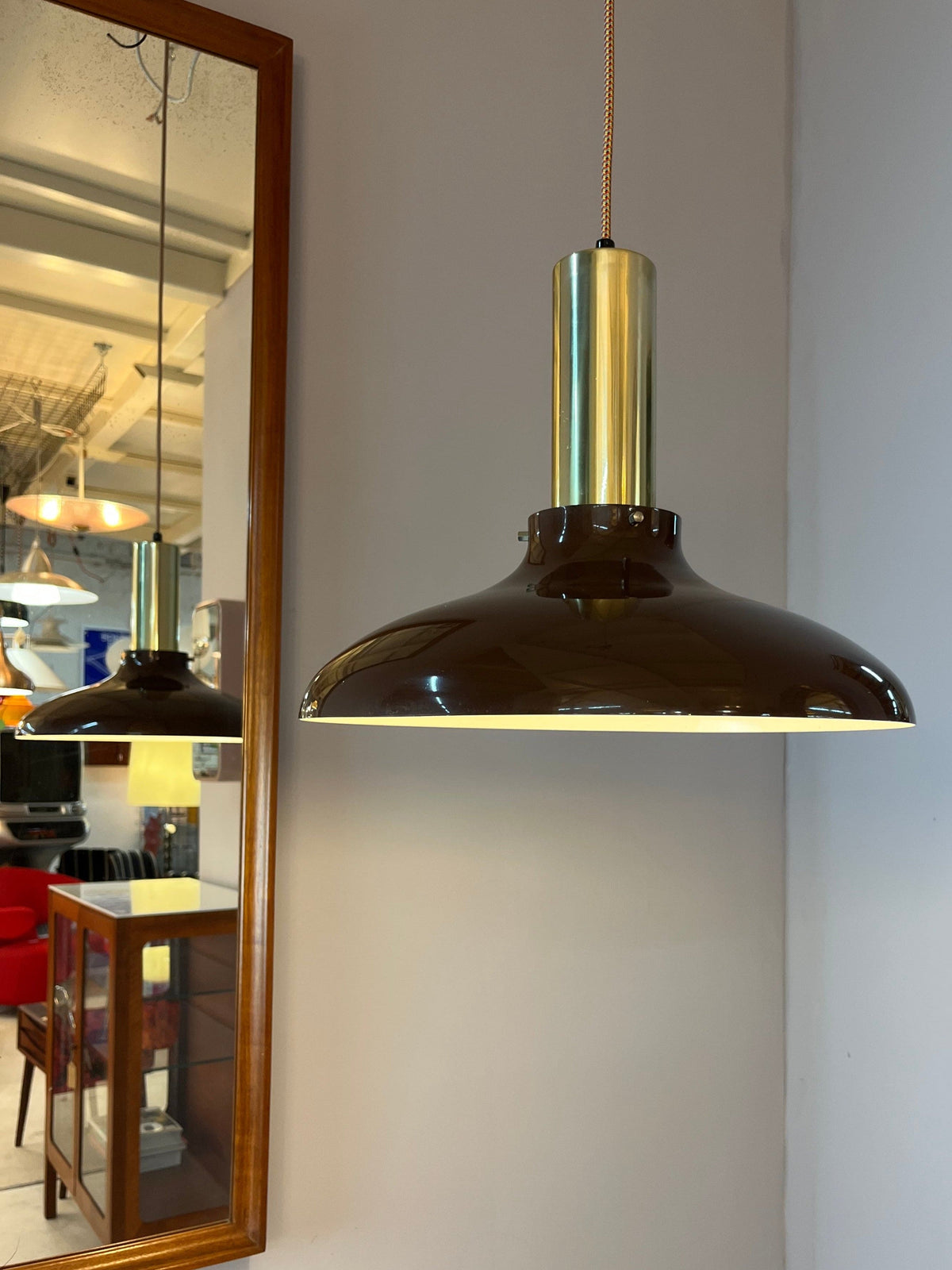 Lampe suspendue vintage en laiton marron du Danemark