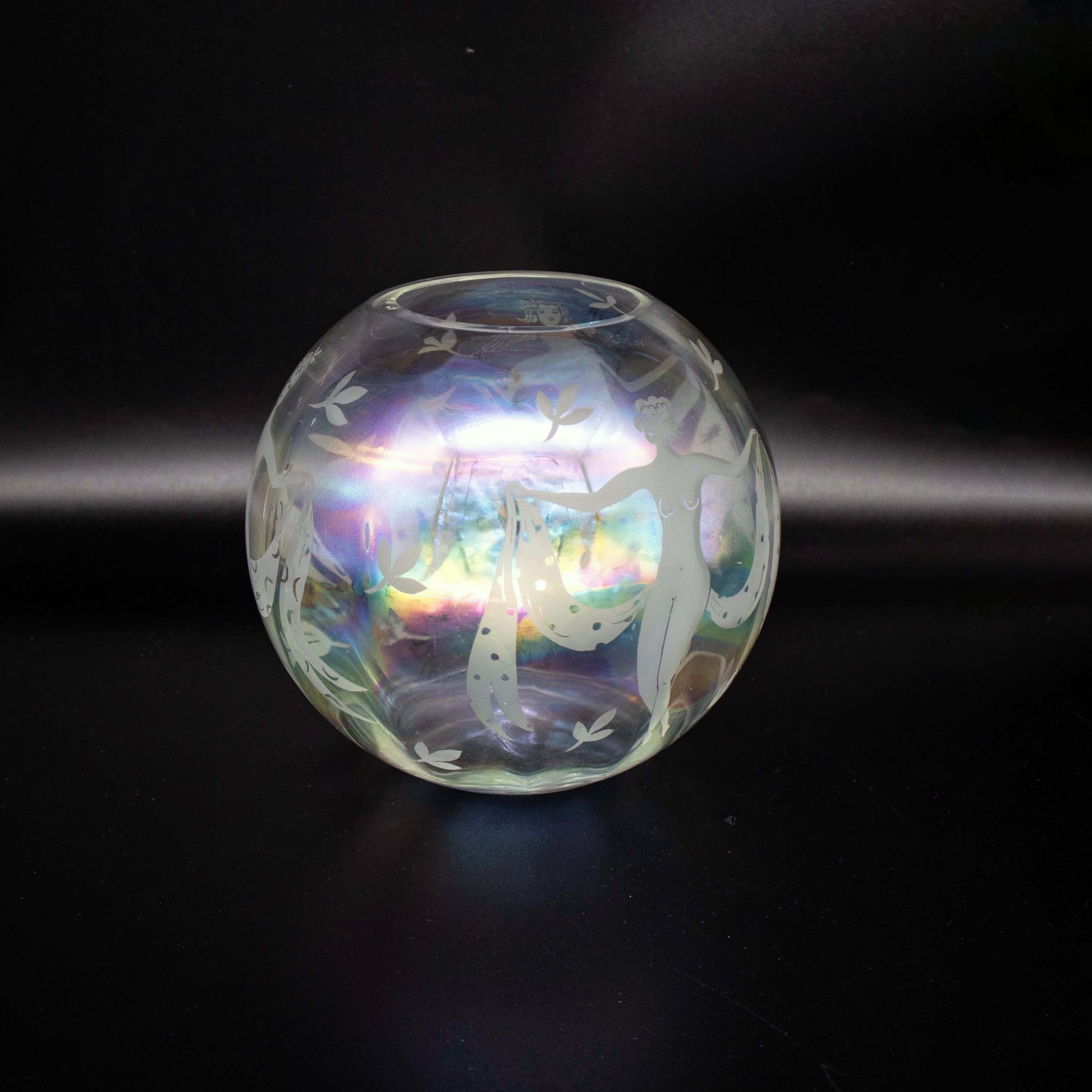 Vintage Vase „Die drei Grazien“ Kugelvase aus irisierendem Glas
