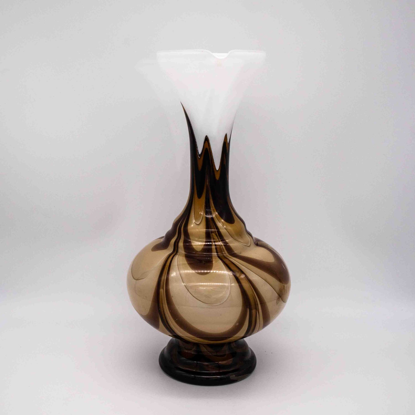 Vintage Krugvase aus Opalglas von V.B. Opaline Florence