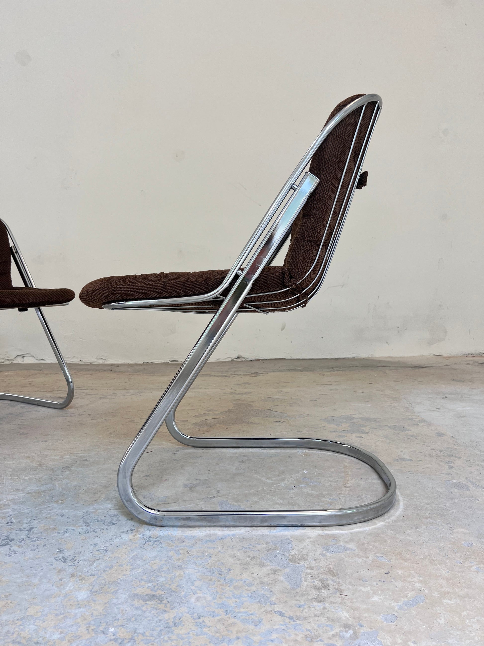 Vintage Freischwinger Chrom mit braunem Polster von Gastone Rinaldi