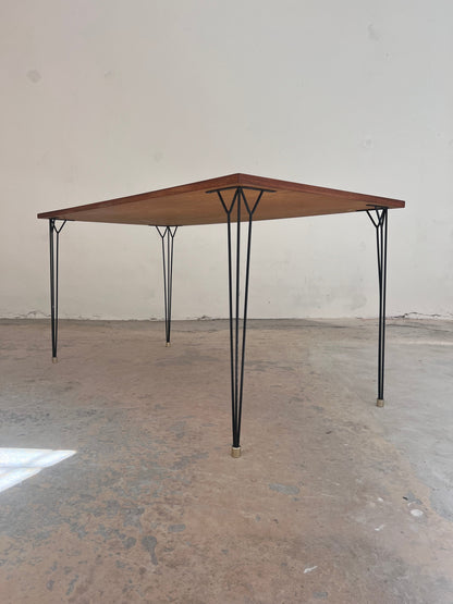 Vintage Esstisch Teak mit originalen Hairpin Legs