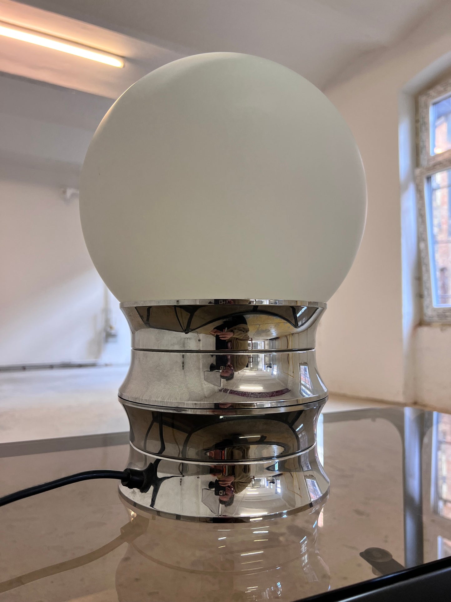 Vintage Tischlampe von VEB NARVA Chrom Opalglas