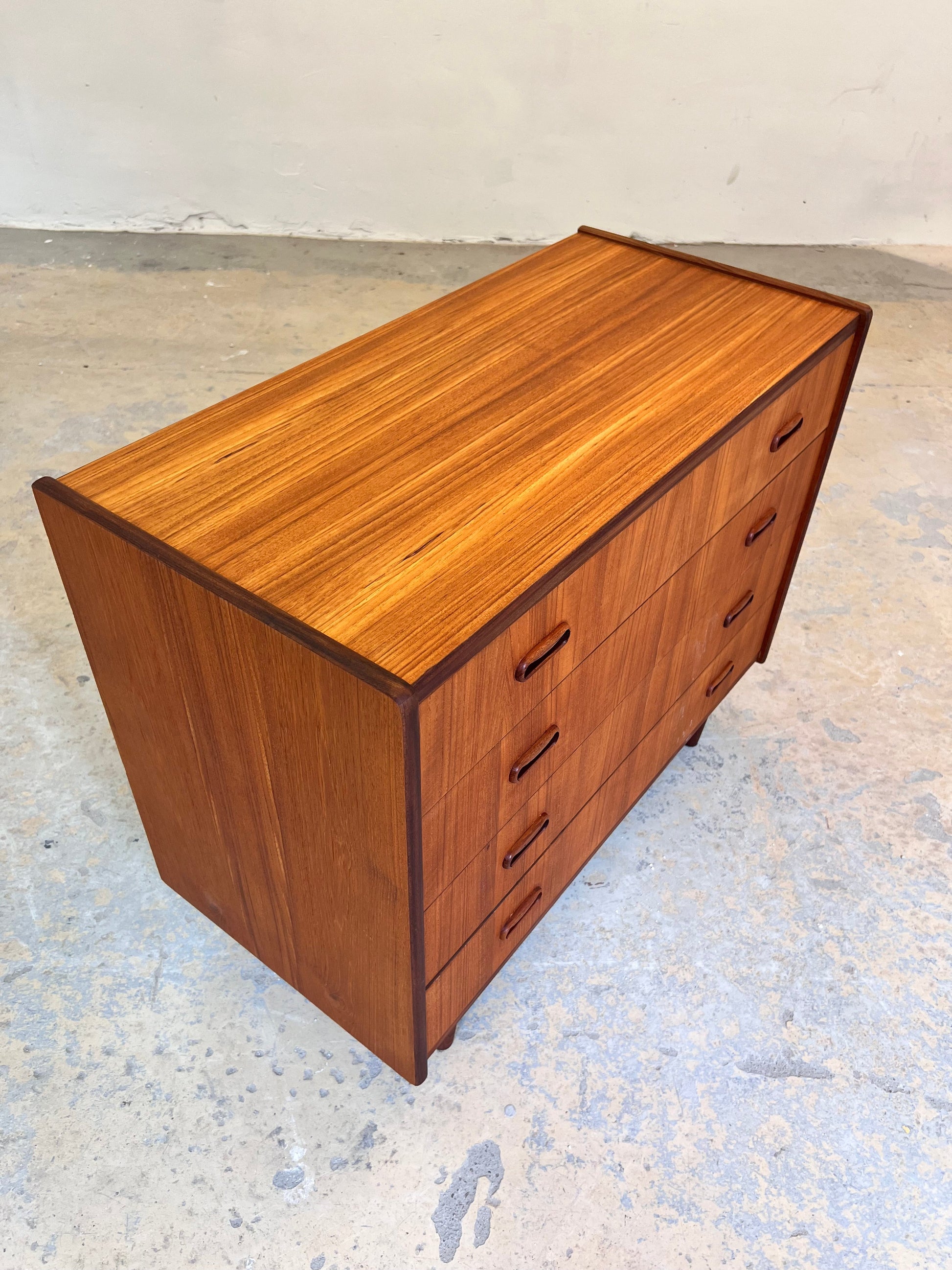 Vintage Kommode Teak zweifarbig aus Dänemark, 60er Jahre
