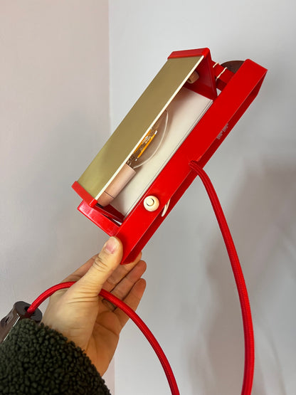 Vintage Wandleuchte rot gold von Lyfa