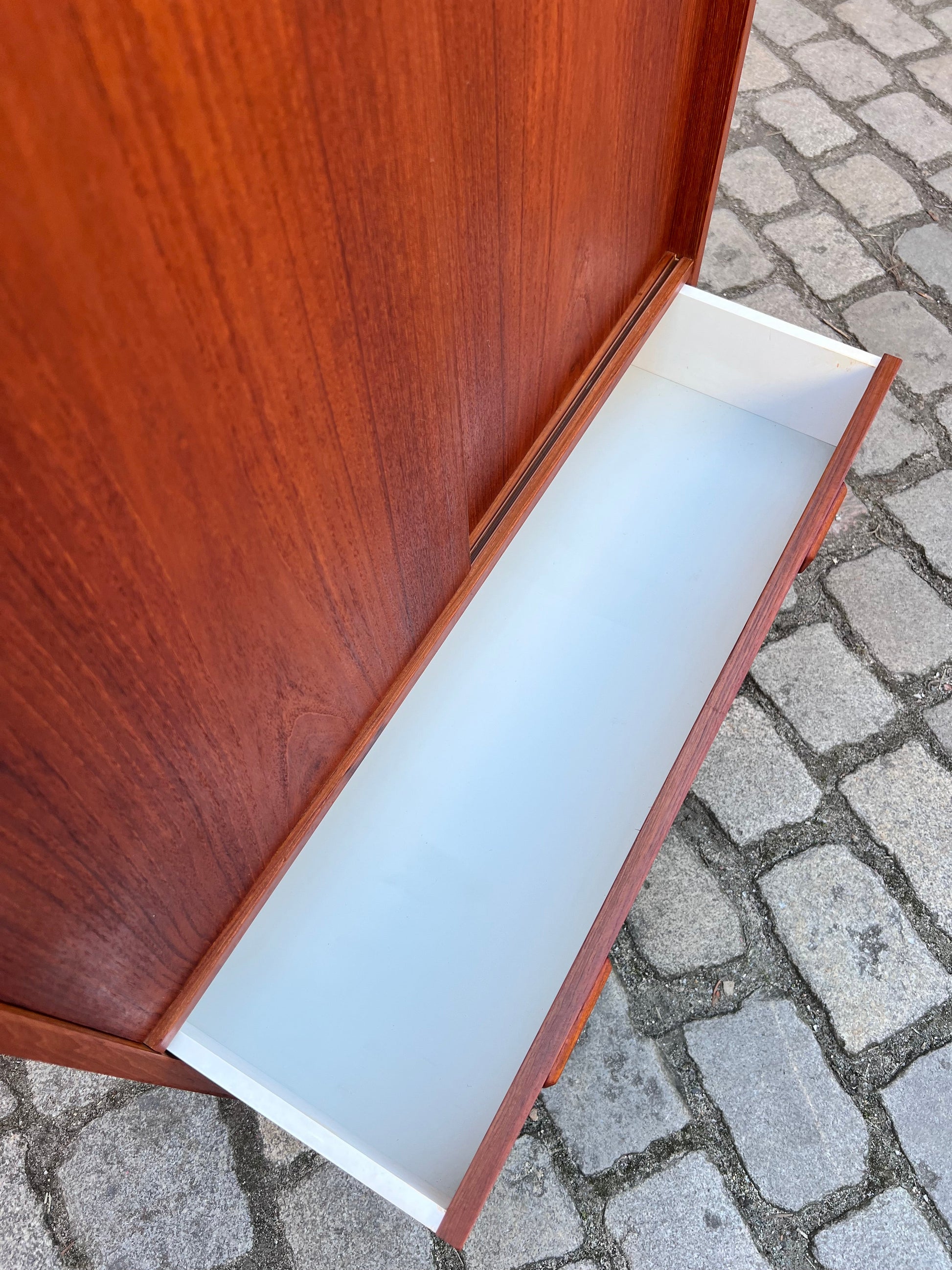 Vintage Schrank Teak mit Schiebetüren und Schubladen aus Dänemark