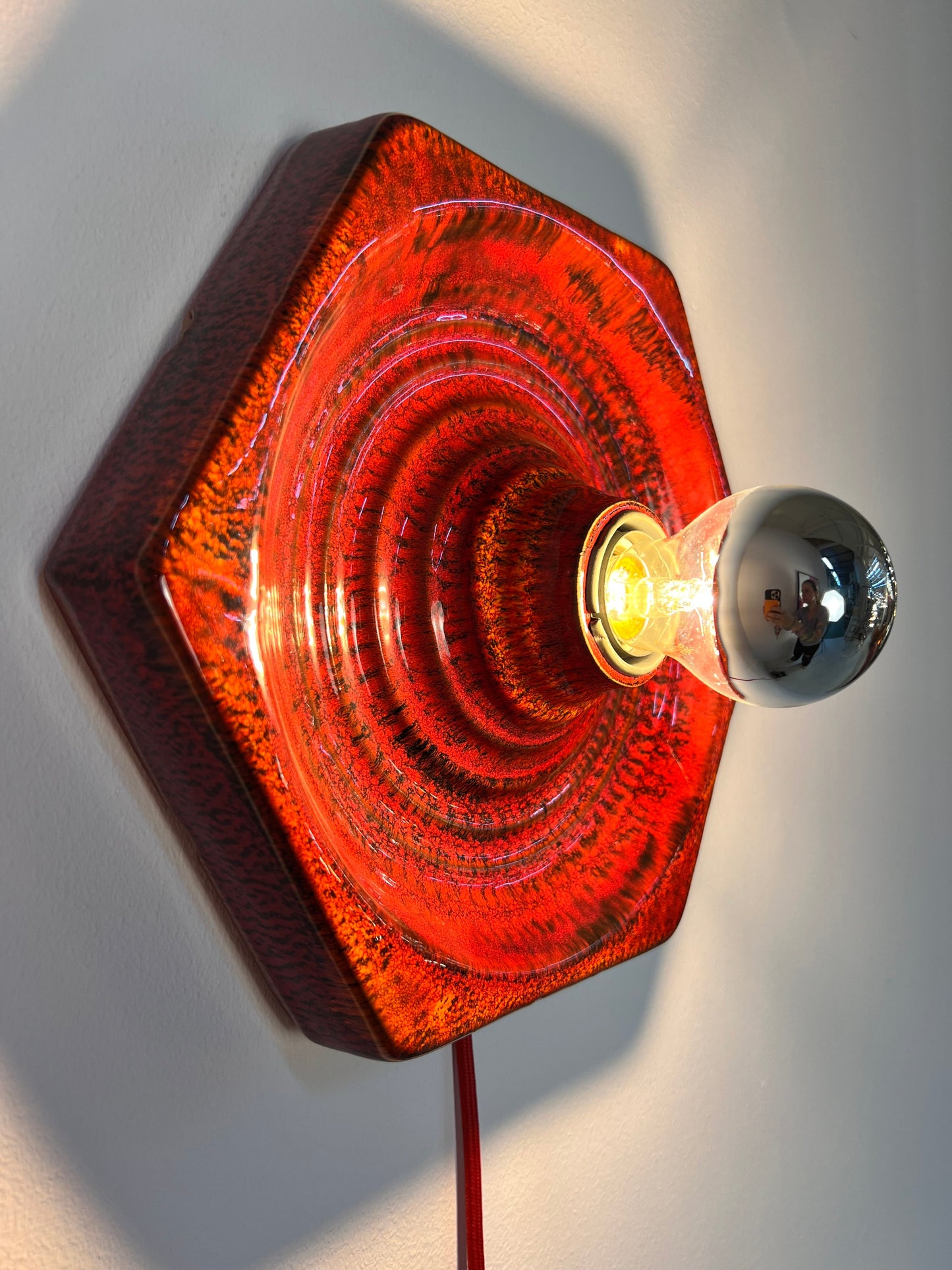 Vintage Wandlampe aus roter Keramik von Hustadt Leuchten