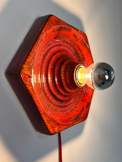 Vintage Wandlampe aus roter Keramik von Hustadt Leuchten