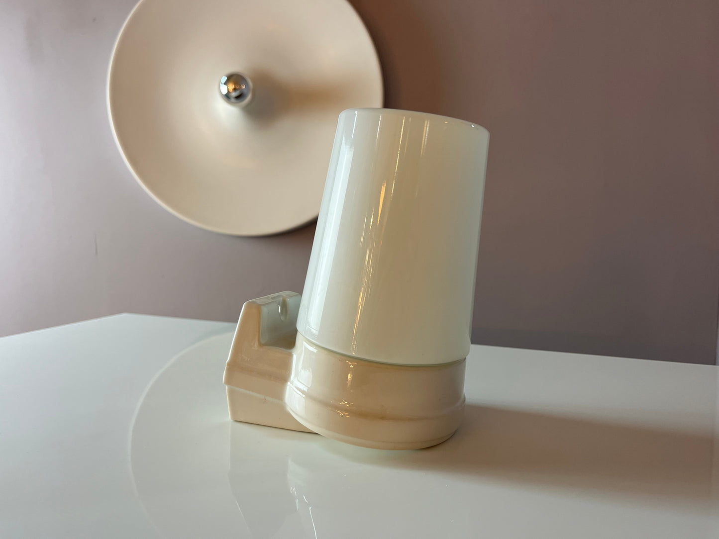 Wandlampe Modell 6070 weiß von Sigvard Bernadotte für Ifö