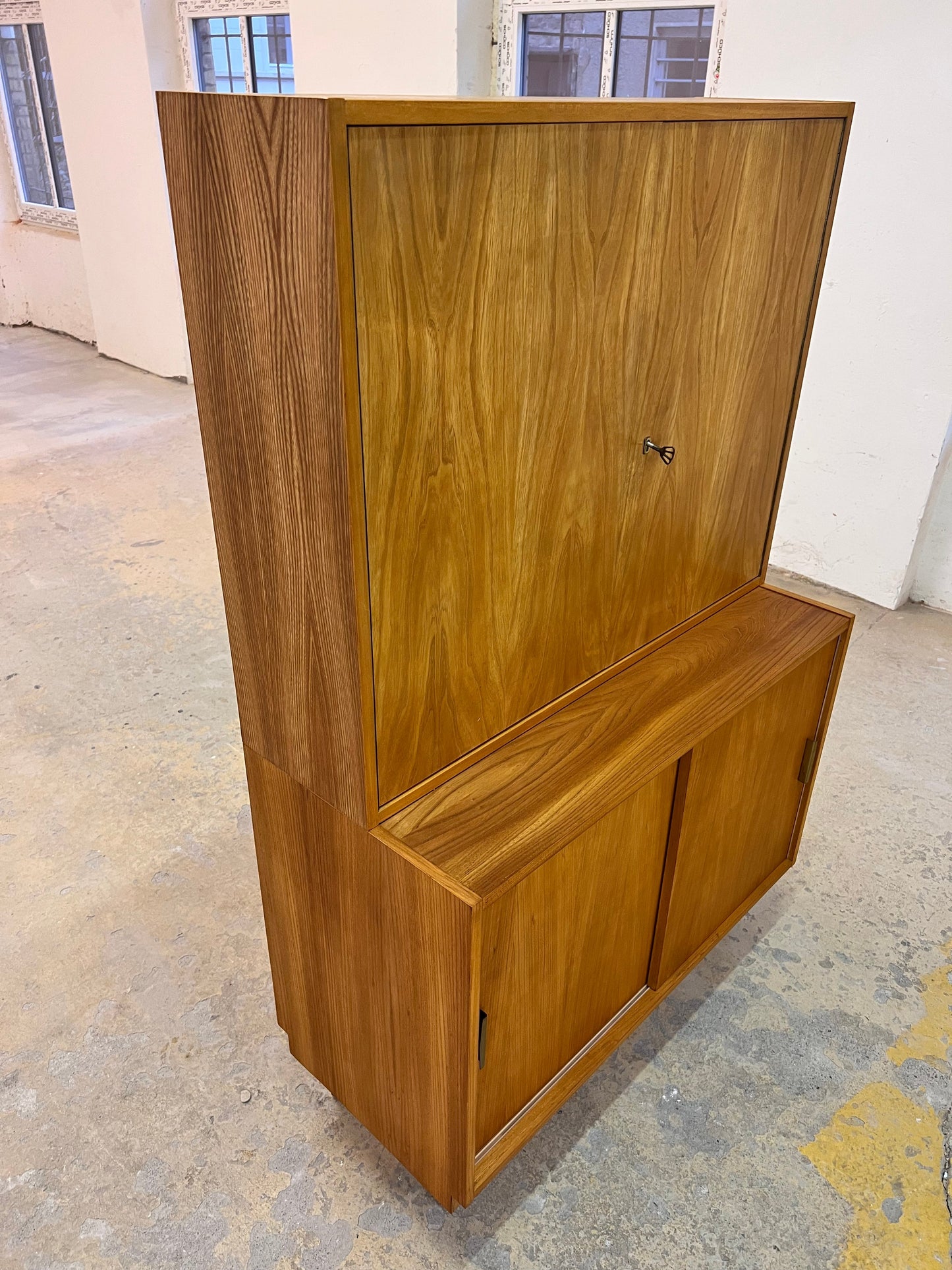 Vintage Schrank Typ 605 von Herbert Eilenberg für Hellerau auf Hairpinlegs